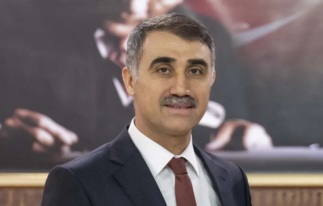 Serdar Mutta Kimdir?
