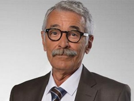 Ali İpin Kimdir?
