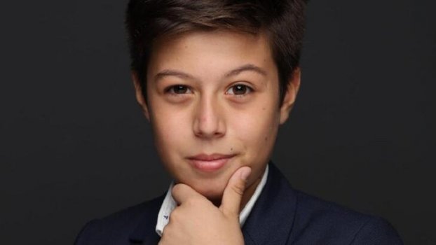 Alp Akar Kimdir?