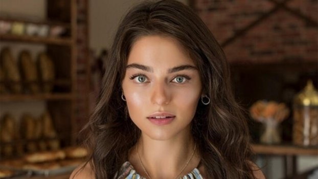 Ayça Ayşin Turan Kimdir? Kaç Yaşında ve Nereli