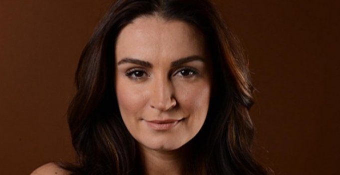 Ayça İnci Kimdir?