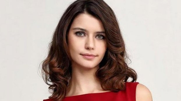 Beren Saat Kimdir? Kaç Yaşında ve Nereli 