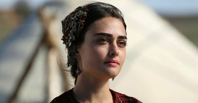 Esra Bilgiç Kimdir? Kaç Yaşında ve Nereli 