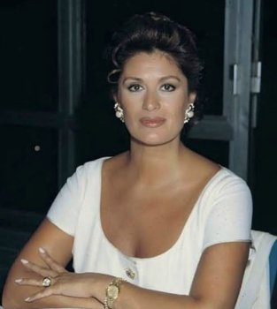 Gülşen Bubikoğlu Kimdir? Aslen Nereli? Kaç Yaşında? Oynadığı Filmler ve Hayatı