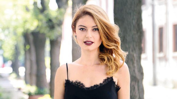 Hazal Şenel Kimdir? Kaç Yaşında ve Nereli