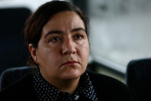 Hülya Duyar Kimdir?