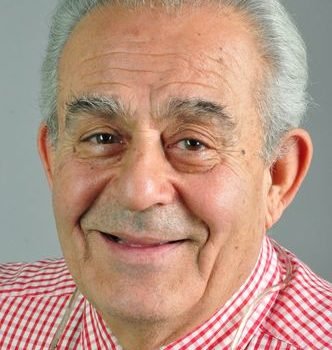 İsmail Düvenci Kimdir?