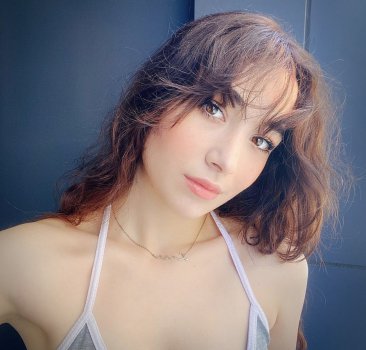 Lara Domaç Kimdir? Nerelidir? Kaç Yaşında? Boyu, Kilosu Kaç? Oynadığı Diziler?