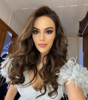 Özgü Kaya Kimdir? Üç Kız Kardeş Türkan Kimdir? Kaç Yaşındadır? Nerelidir? Boyu, Kilosu, Oynadığı Diziler Nelerdir?