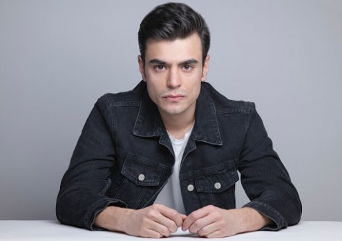 Semi Sırtıkkızıl Kimdir?