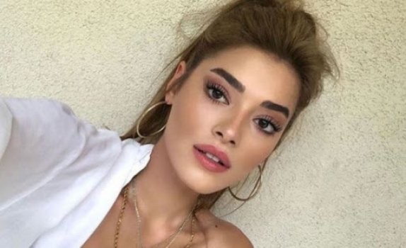 Simay Barlas Kimdir? Kaç Yaşında ve Nereli 