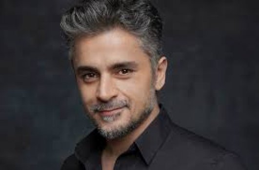 Umut Kurt Kimdir?