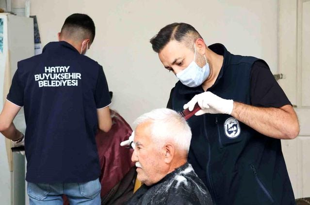 Hatay'da Bayram Öncesi Sosyal Belediyecilik Hamlesi: İhtiyaç Sahiplerine Kişisel Bakım Desteği