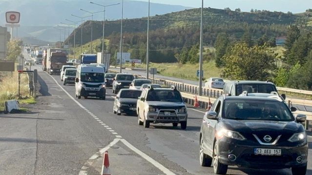 Kırıkkale'de Kurban Bayramı Trafik Yoğunluğu