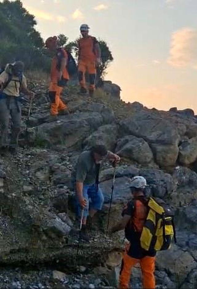 Datça'da Mahsur Kalan İki Vatandaş Kurtarıldı