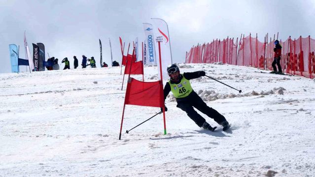 Palandöken'de Yaz Kayak Yarışmaları