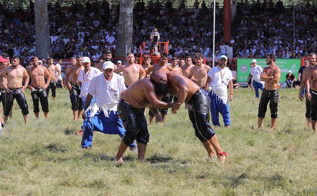 Edirne'de Kırkpınar Rüzgarı: Tarihi Er Meydanı Rekor Ödülle Başpehlivanını Bekliyor