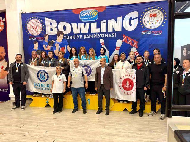 Atatürk Üniversitesi Bowling'de Zirveye Çıktı
