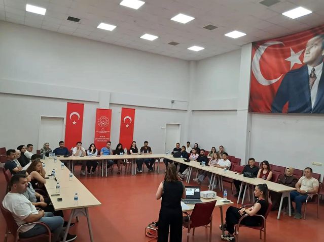 Bilecik'te Evlenecek Gençlere Eğitim Desteği