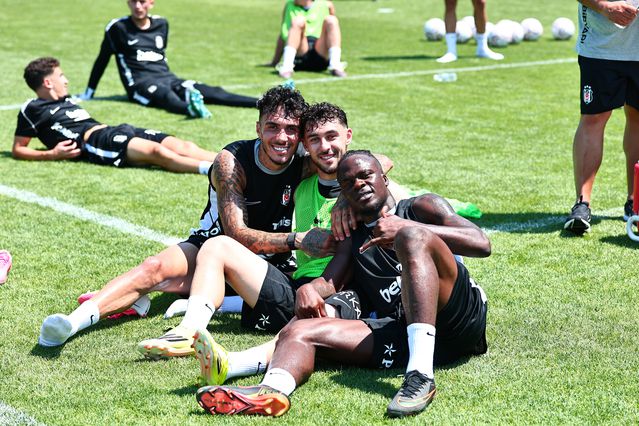 Beşiktaş'ın Yeni Sezon Mesaisi Slovakya'da Devam Ediyor: Kartal, Avrupa Arenasına Bratislava'da Bileniyor