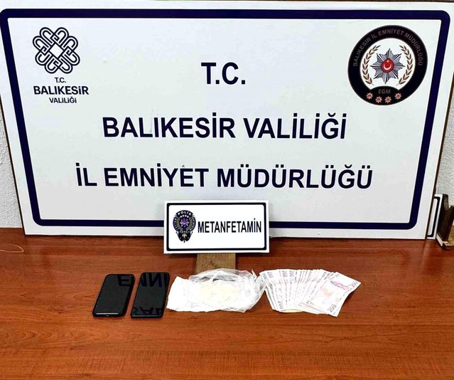 Balıkesir Gönen'de Zehir Ticaretine Büyük Darbe: İki Şüpheli Tutuklandı, Toplum Nefes Aldı