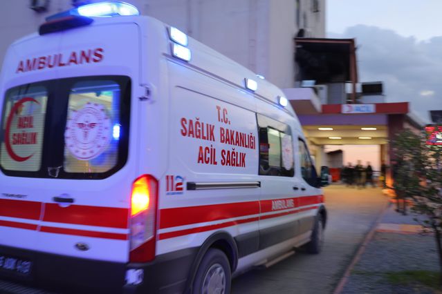 İlaçlanan ağaçtan topladığı kirazdan yedikten sonra fenalaşan vatandaş hayatını kaybetti
