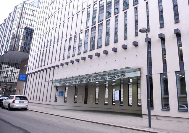 OPEC+ Ağustosta Petrol Üretimini Artıracak