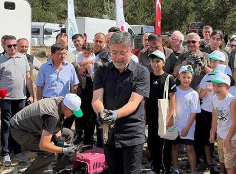 Bakan Yumaklı: 81 ilde 'Aile Kampı'na 40 bin kişi katıldı