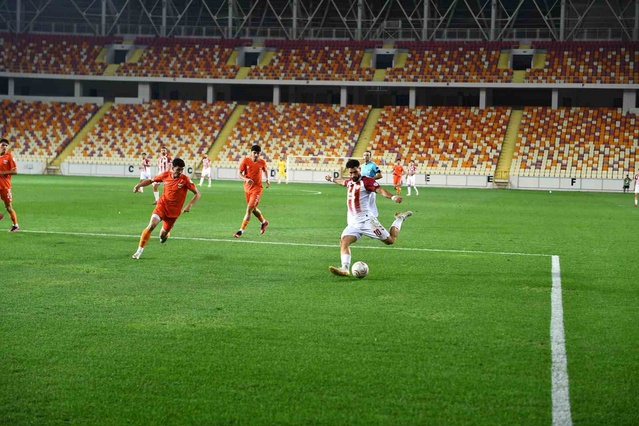 Malatya Yeşilyurt Spor'dan Tarihi Zafer Serisi: Ligde Şampiyonluk Rüzgarları Esiyor