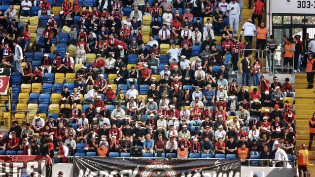 Gençlerbirliği'nde Taraftar İsyanı: Amed Sportif Maçı Öncesi Yönetim Hedefte